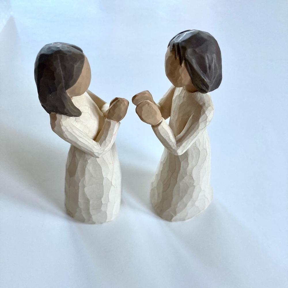 👧Willow Tree Sisters by Heart Figurines